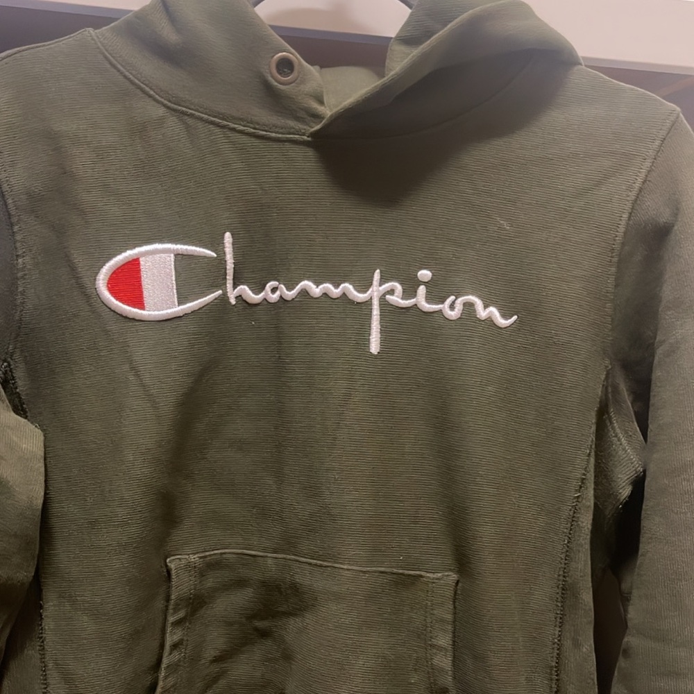 Sweater/hoodie